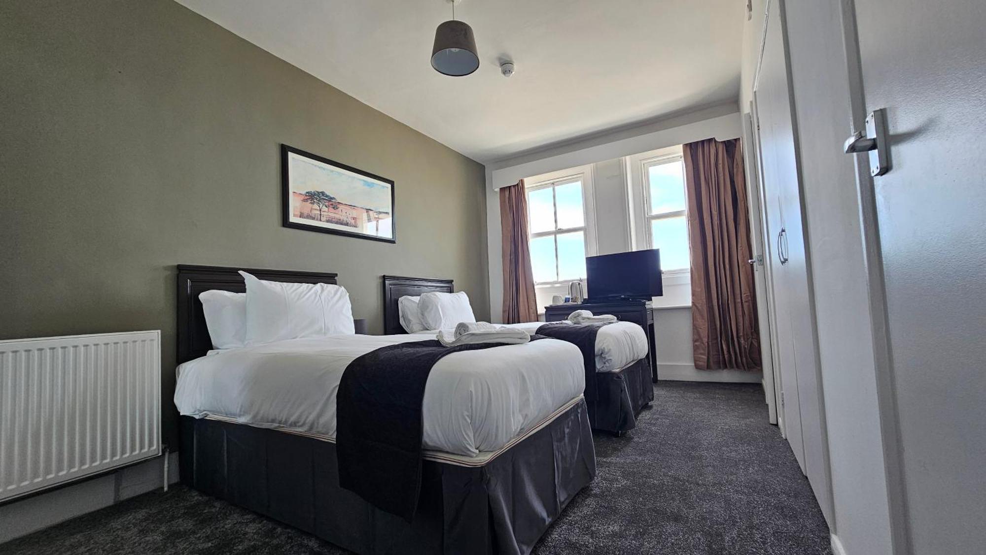 The Strand Hotel AEGON International Exteriér fotografie